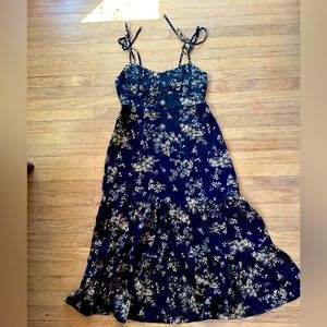 Black and gold floral Rihoas tied dress NWT L